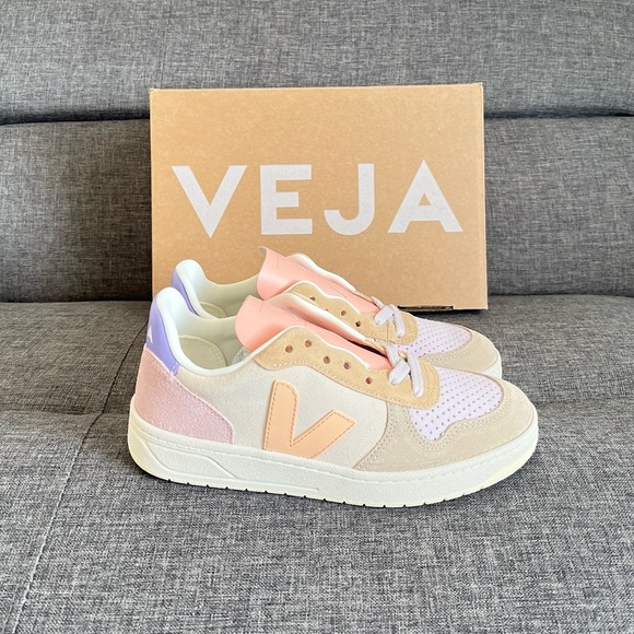 Veja Shoes - Veja V-10 Sneakers
